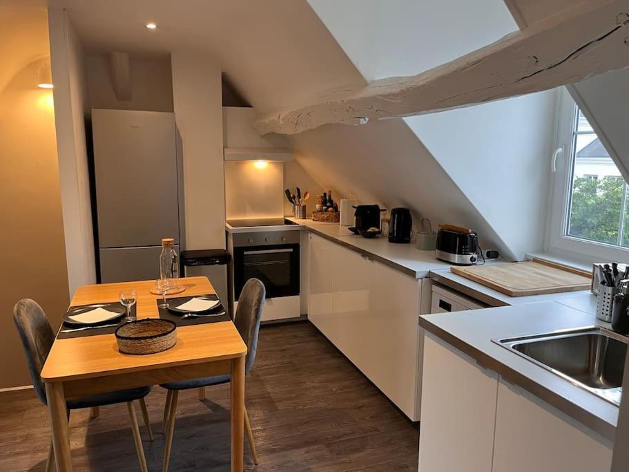 Appartement Avec Terrasse En Plein Coeur De Vernon Vernon  Eksteriør billede
