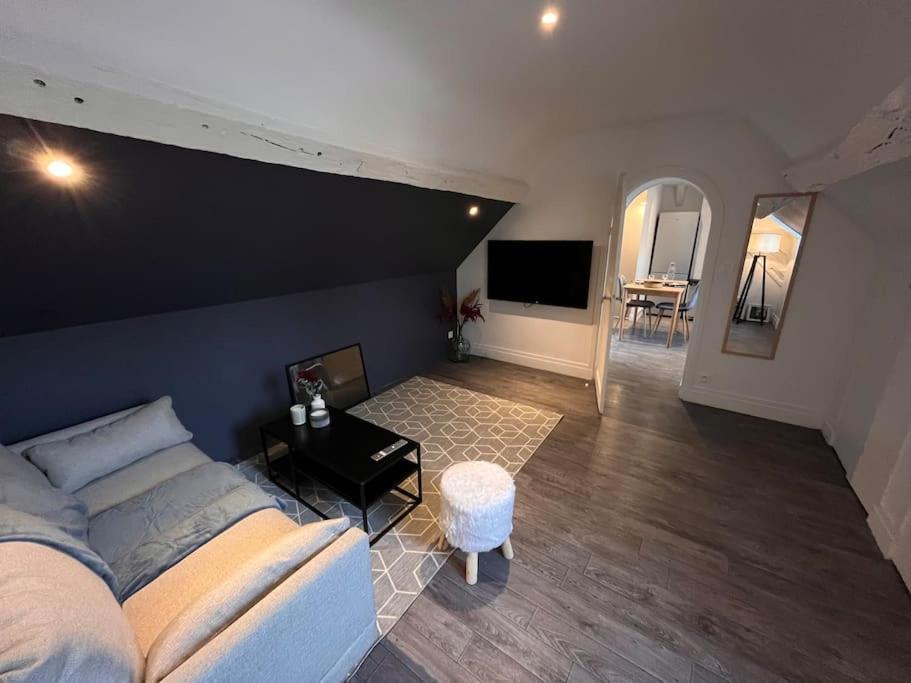 Appartement Avec Terrasse En Plein Coeur De Vernon Vernon  Eksteriør billede