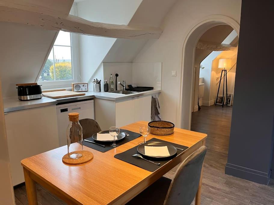 Appartement Avec Terrasse En Plein Coeur De Vernon Vernon  Eksteriør billede